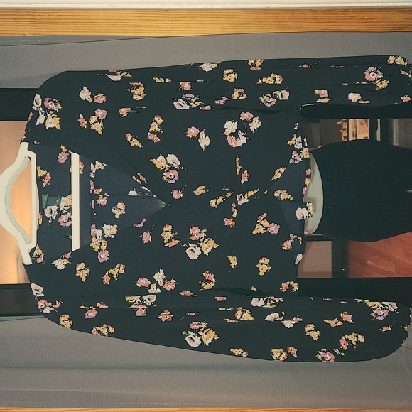 Flowered blouse - Picture 1 of 2